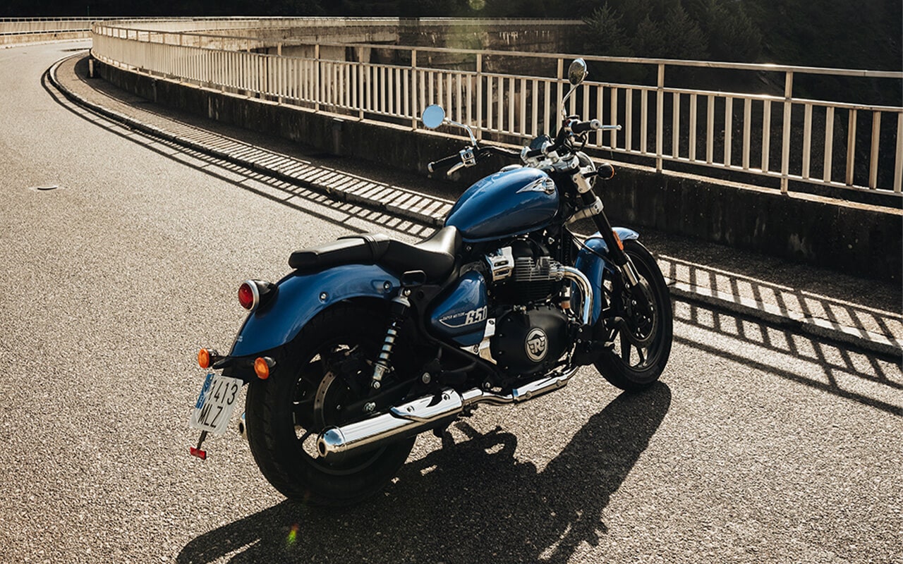 Super Meteor Prijs Kilometers En Kleuren In Nederland Royal Enfield