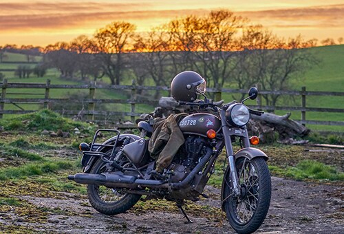 https://www.royalenfield.com/content/dam/royal-enfield/canada/our-world/press-releases/product-launches/royal-enfield-launches-the-limited-edition-classic-500-pegasus-motorcycle/its-legendary.jpg