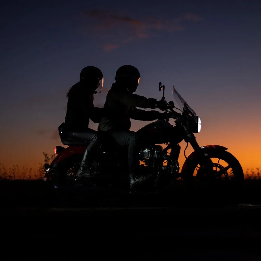 Royal Enfield Super Meteor 650 Motorcycle Night Ride