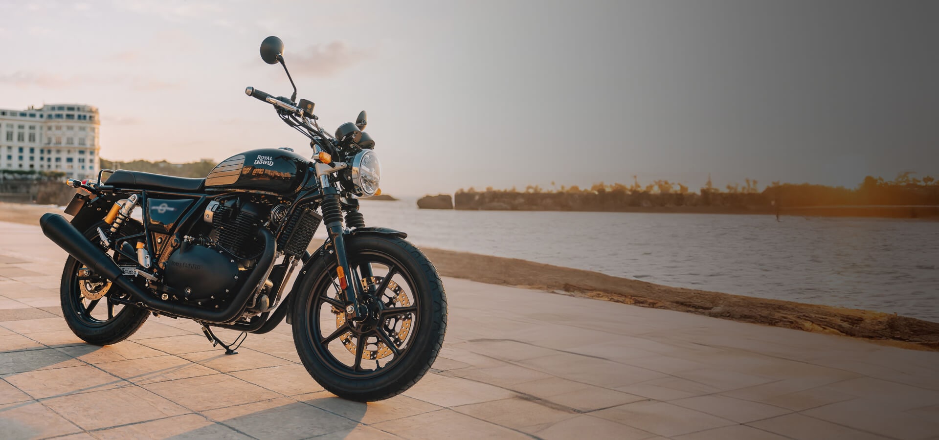 Royal Enfield INT 650 Motorcycle Price, Colors & Specs in Canada